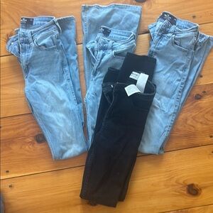 Hollister Jean & Black High-Rise Flare Jeans. Girls 23L